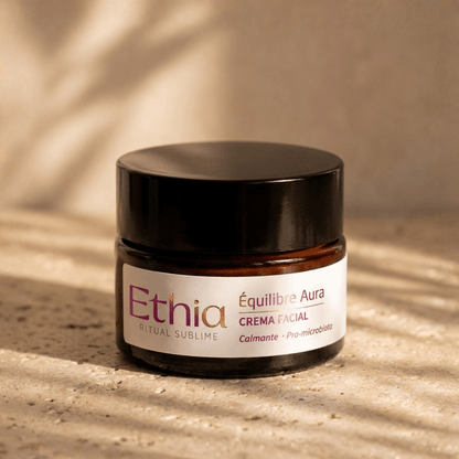 Crema facial piel joven y sensible Équilibre Aura pro-microbiota en frasco de vidrio | Dermocosmética Limpia - Ethia