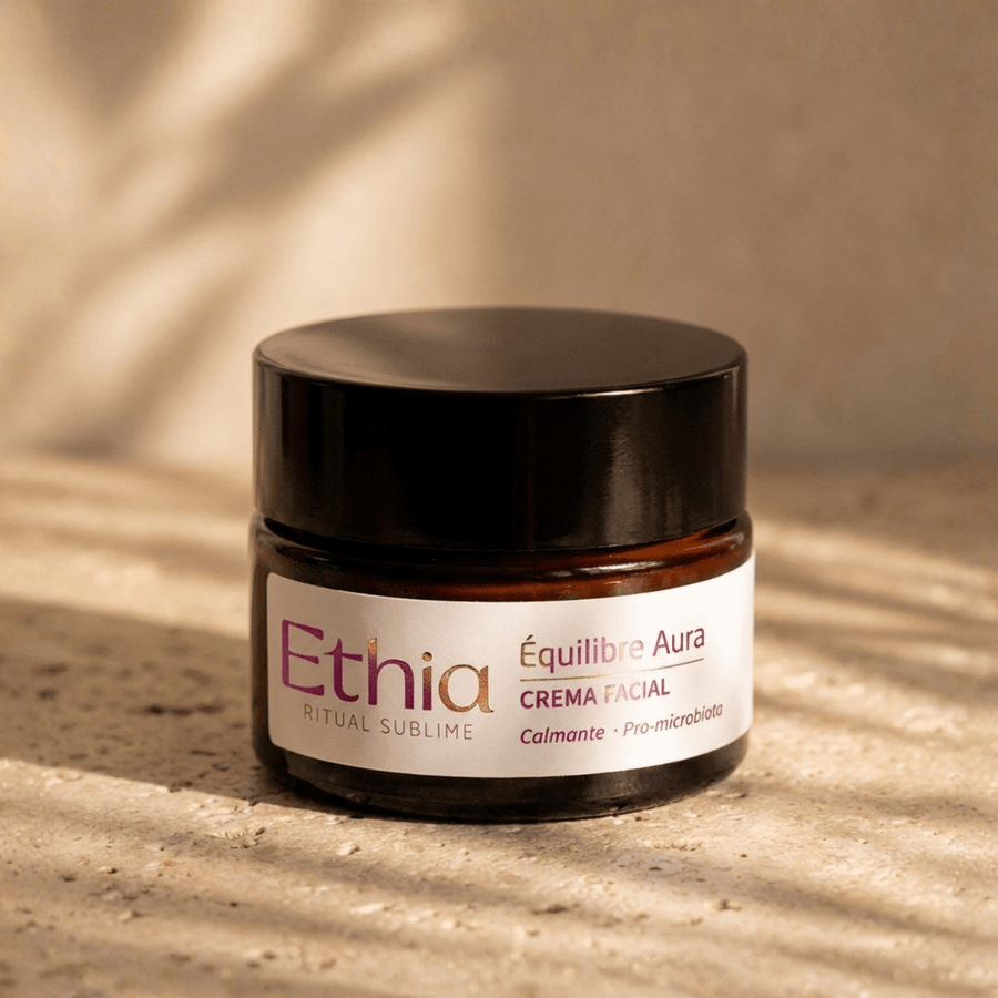 Crema facial piel joven y sensible Équilibre Aura pro-microbiota en frasco de vidrio | Dermocosmética Limpia - Ethia